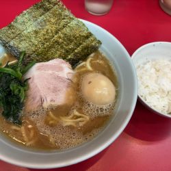 味玉ラーメン1050円＋ライス