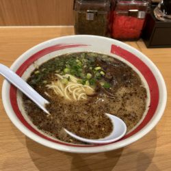 熊本系黒マー油らーめん　590円