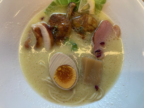 「AA麺 タンドリーチキン鶏白湯」@鶏塩麺リオンの写真