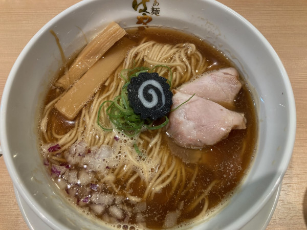 「のどくろそば」@らぁ麺 はやし田 新宿本店の写真