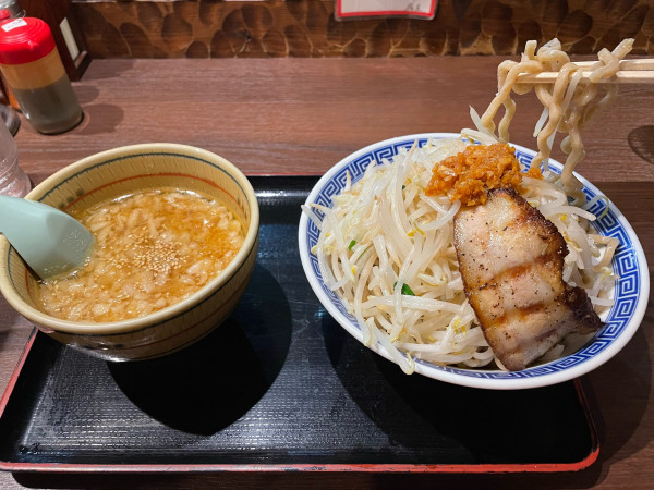 「背脂野菜づけ麺（中盛）（1,050+80=1,130円）」@麺屋こうじの写真
