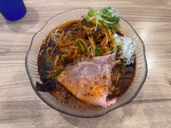 「スタミナ冷やしラーメン (ノーマル)1200円」@くじら食堂 nonowa東小金井店の写真