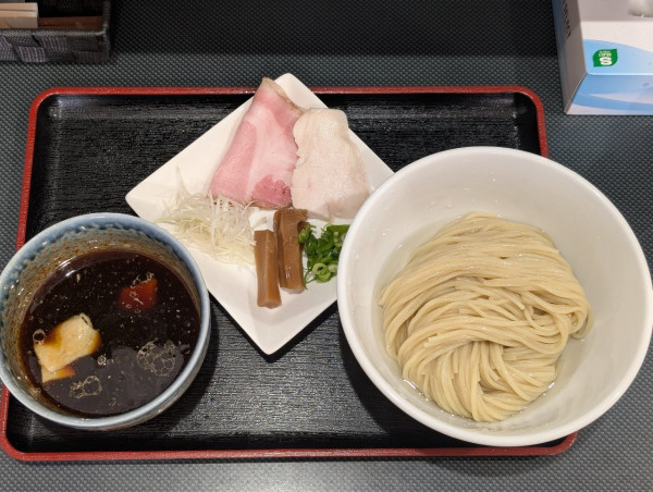 「鶏醤油昆布水つけ麺」@麺屋 志玲 本店の写真