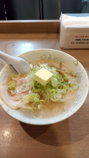 「しょうゆバターらーめん」@こってりらーめん なりたけ 津田沼店の写真