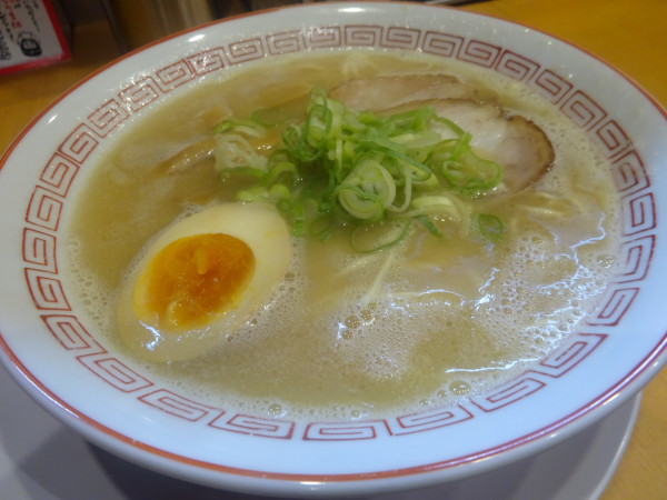 「だるまらーめん　990円」@群馬豚骨らーめん だるま大使-無限-  上福岡店の写真