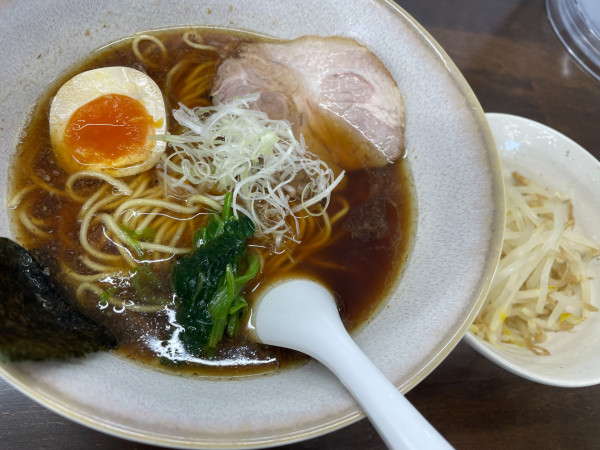 「はつかり醤油ラーメン：890円＋モヤシ：100円」@二代目 膳の写真