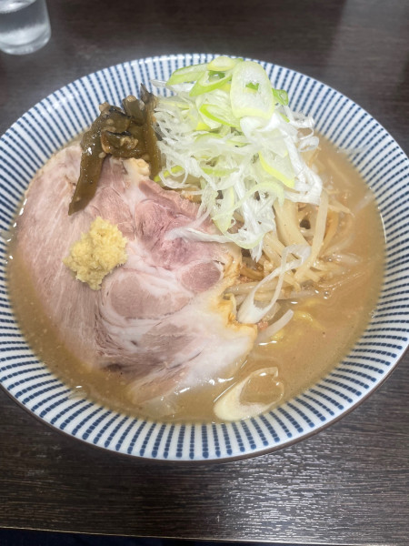 「灼味噌ラーメン（麺大盛）+野菜」@灼味噌らーめん 八堂八の写真