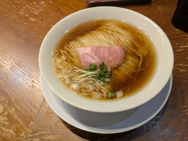 「朝ラーメン（醤油）」@麺や百日紅の写真