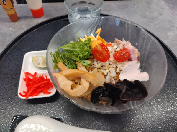 「【夏季限限定】王道冷やし中華(醤油)¥1300-」@中華そば 神田 そめいよしのの写真