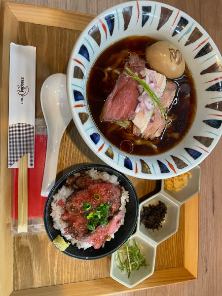 「冷やしえびそば＋ローストビーフ丼」@えびそば 緋彩の写真