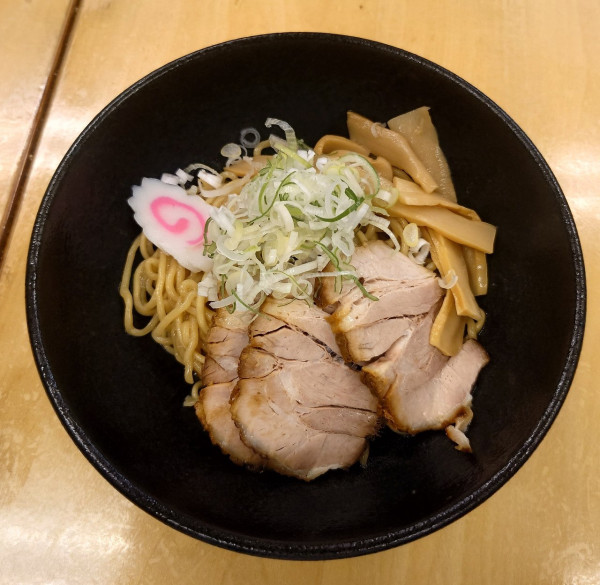 「一平ソバ並+チャーシュー2枚（880円）」@油ソバ専門店 一平ソバの写真