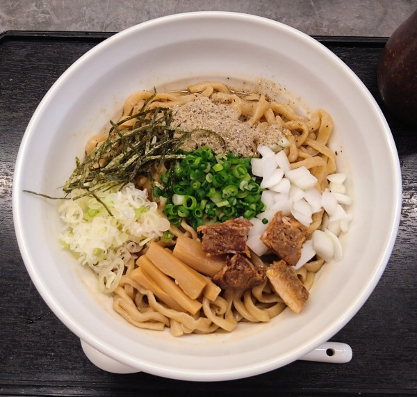 「煮干しまぜそば」@麺や あらたの写真