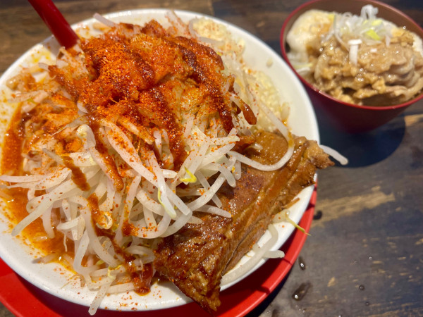 「辛味噌ラーメン」@麺と飯 トンじろの写真