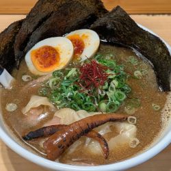 特製ワンタン煮干そば