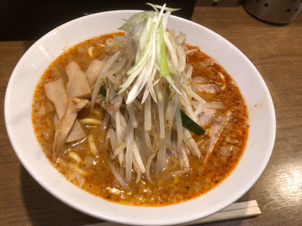 「チャーシュー辛味噌ラーメン並（1,280円）」@味噌麺処 田坂屋の写真
