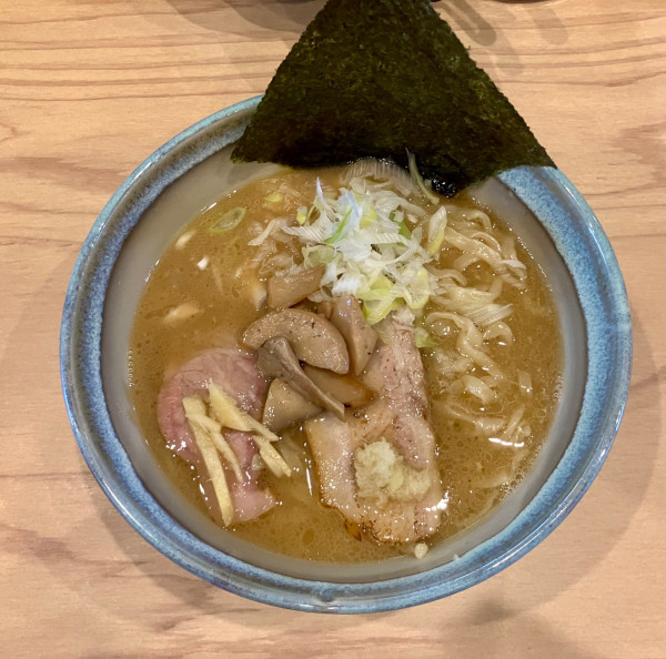 「生姜醤油ラーメン 950円」@ラーメンパーク あずーるの写真