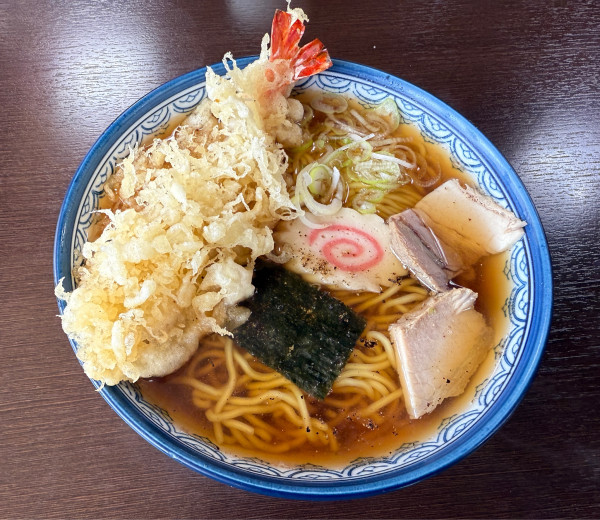 「天ぷら中華そば 1000円」@松葉屋の写真