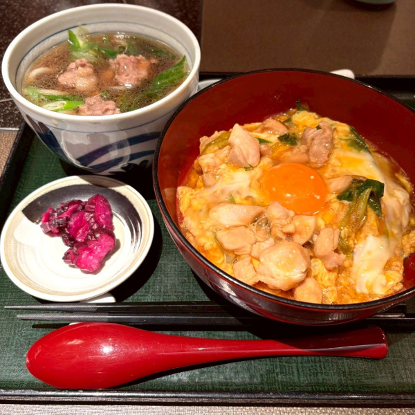 「親子丼とミニ鴨なんばのセット（￥2,530）」@京の鳥どころ 八起庵 横浜髙島屋店の写真