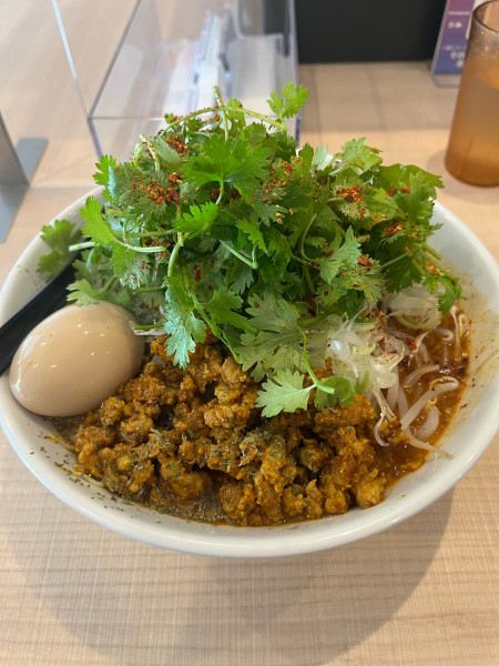 「辛スパイシーらー麺　1050円」@らー麺 だるまの写真