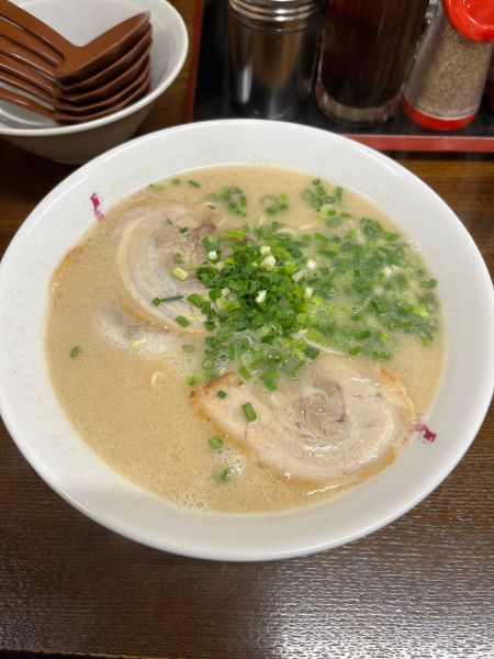 「長浜ラーメン➕餃子」@長浜ラーメン 別府店の写真