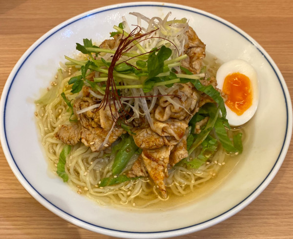 「【限定】旨辛肉たっぷり冷麺(特製香酢つき)　1300円」@塩専門 ひるがお 東京駅店の写真