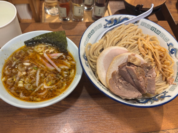 「創業チャーシューつけめん大」@舎鈴 丸の内店の写真