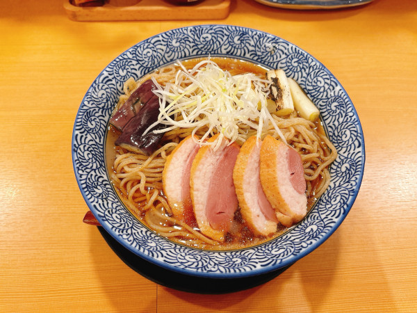 「冷静鴨だしらぁ麺」@麺匠たか松 京都駅ビル拉麺小路店の写真