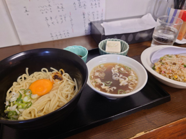 「釜揚げラーメン530円半チャーハン300円」@新ちゃんラーメンの写真