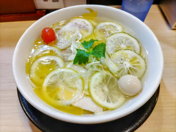 「瀬戸内レモンの冷たい鶏そば 950円」@中華そば 月光軒の写真