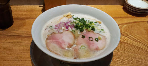 「うつ鶏そば　しお」@麺や厨 noco 人宿町店の写真