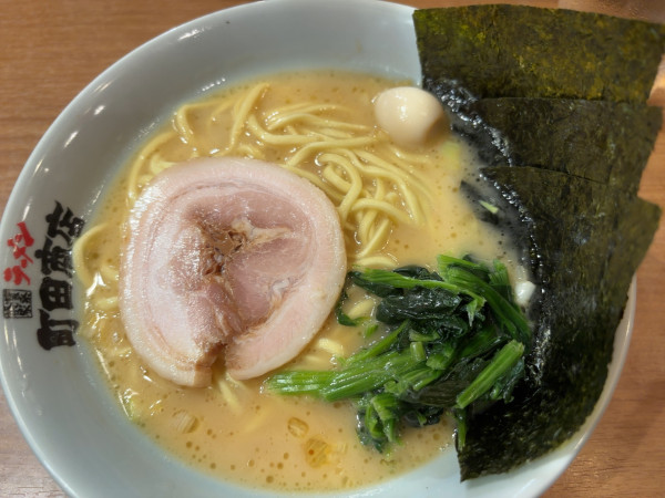 「ラーメン」@町田商店 由比ヶ浜店の写真