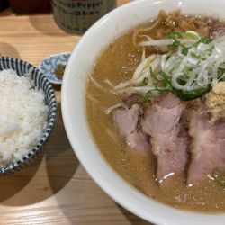 味噌チャーシューらーめん＋もやし＋ライス