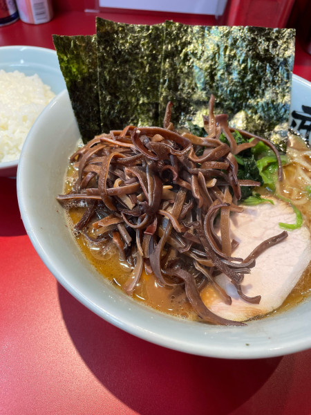 「らーめん 木耳」@家系らーめん 武将家 浅草店の写真