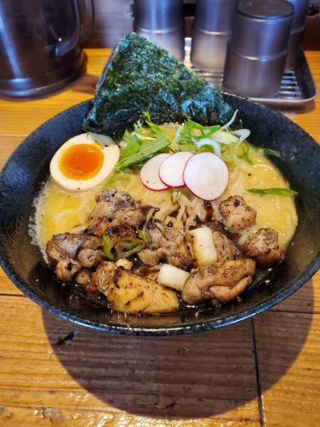 「特製炭焼鶏そば」@鶏そば炭や 常総店の写真