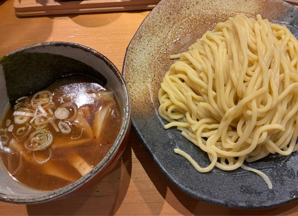 「つけ麺　中　980円」@つけ麺屋 やすべえ 西池袋店の写真