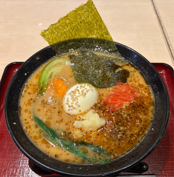 「家系豚骨ラーメン」@らーめん村里木 友部SA（下り）の写真