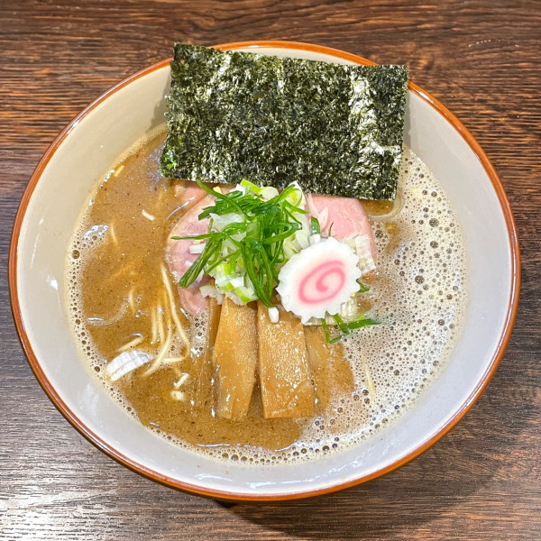 「【本日の限定】魚介出汁の中華そば+和え玉」@麺処はなぶさの写真