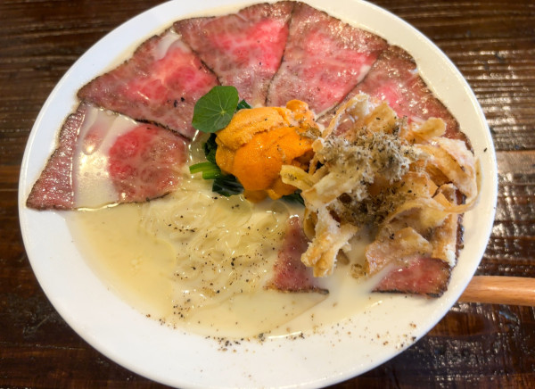 「雲丹と和牛のトリュフ削る冷たいトウモロコシのらぁ麺」@MENSHO Districtの写真