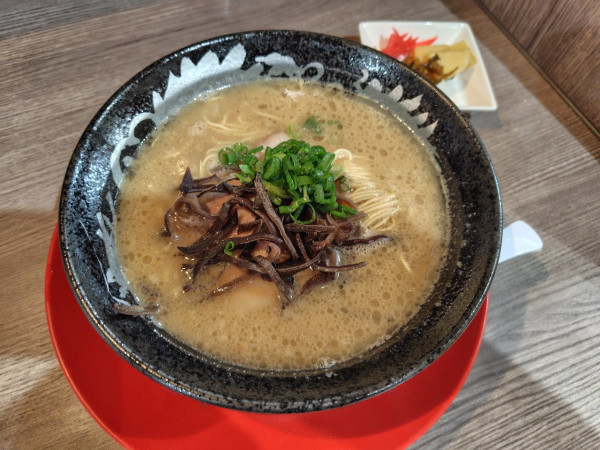 「こってり久留米ラーメン（ふつう）780円」@龍瞳の写真