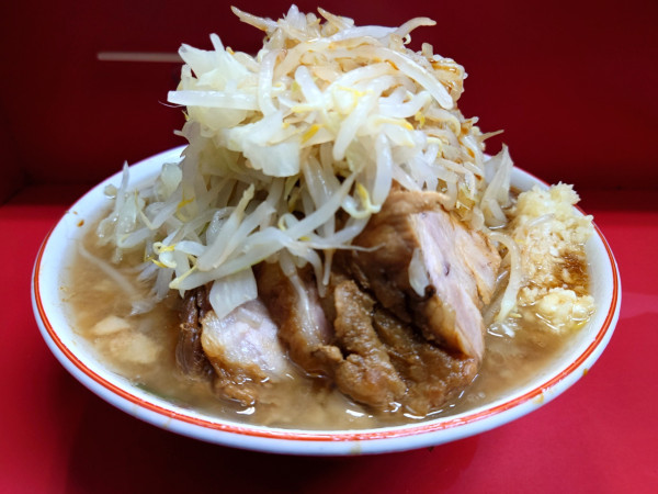 「大豚  野菜  ニンニク  カラメ」@ラーメン二郎 三田本店の写真