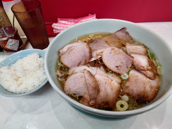 「チャーシュー麺大盛り  メシ」@なぎちゃんラーメン 大森駅前店の写真