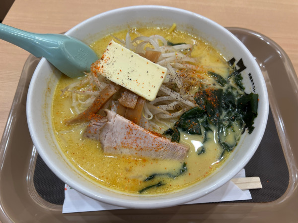 「みそカレー牛乳ラーメン」@青森みそカレー牛乳ラーメン かわら 青森空港店の写真