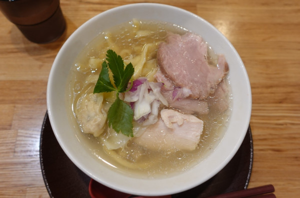 「白だししなそば（950円）」@手打ち正麺 Hachimitsuの写真