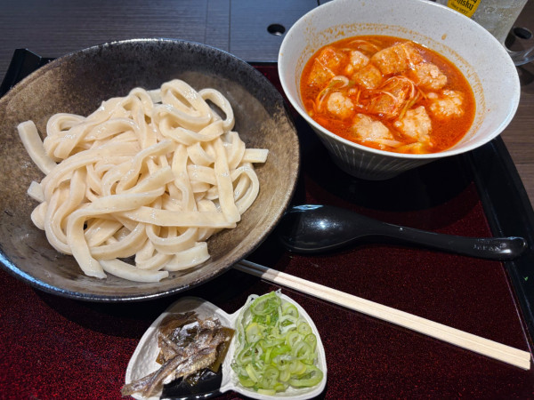 「旨辛ホルモン汁うどん(中盛350g)1200円+ハイボール」@ホルモンうどん志木本陣の写真