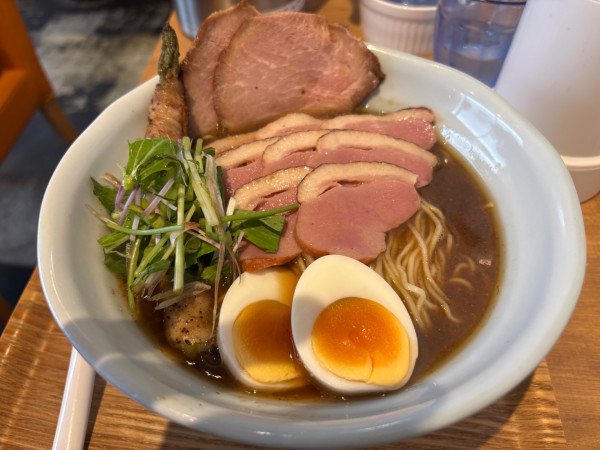 「極黒」@麺巧 潮 上野製麺所の写真