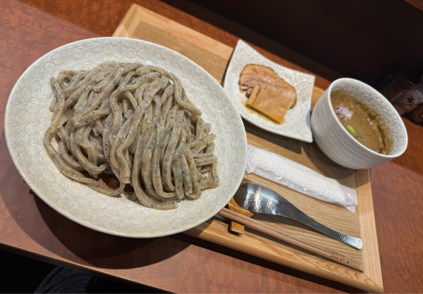 「御影つけめん中（カレー）」@手打式特級多加水 御影麺 鏑矢の写真