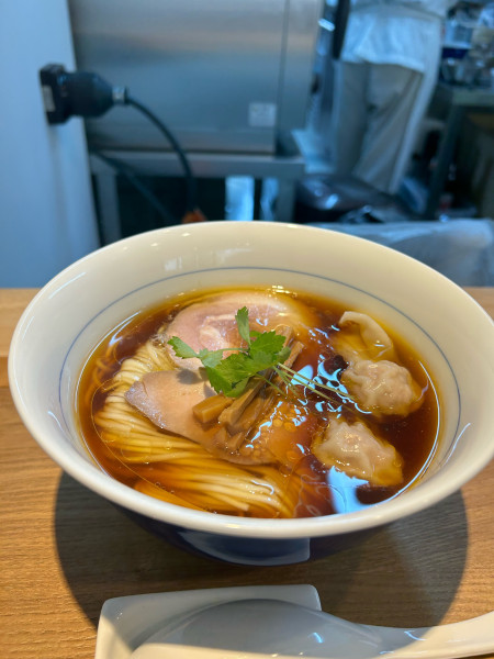 「ワンタン醤油らぁ麺」@Ramen Masamasaの写真