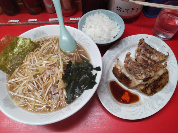 「Bセット ネギラーメン 餃子 半ライス＋ネギ」@新ラーメンショップ 蕨店の写真