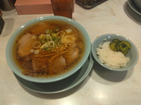 「中華そば¥900+ご飯無料」@ちえちゃんラーメンの写真
