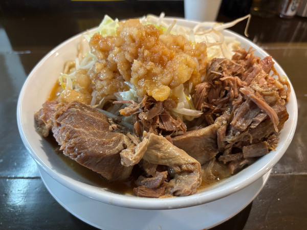 「ラーメンあぶら＋豚ほぐしハーフ」@ラーメンDIYラボの写真